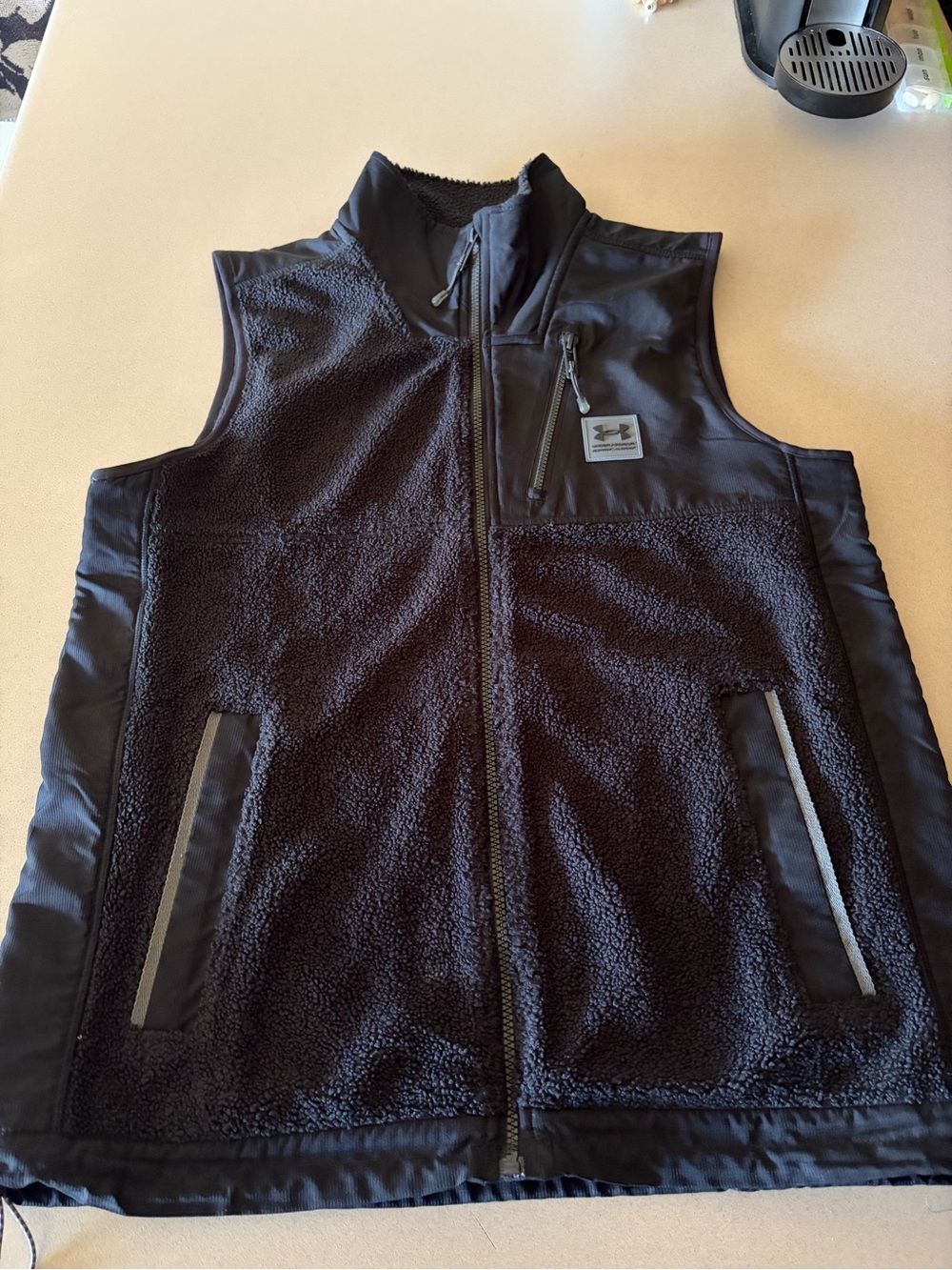 Under Armour Men’s Black Sherpa Fleece Vest with Zip Pockets